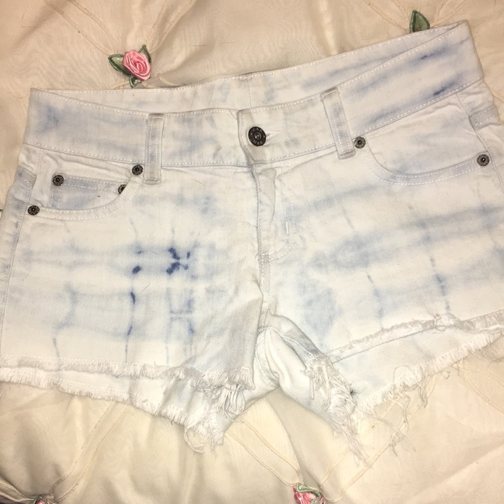 CAMAR Shorts - Picture 2 of 5